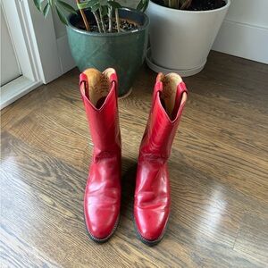 Vintage Tony Lama Red Roper Round Toe Western
Cowboy Boots